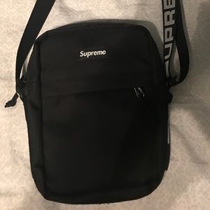 Supreme shoulder bag
